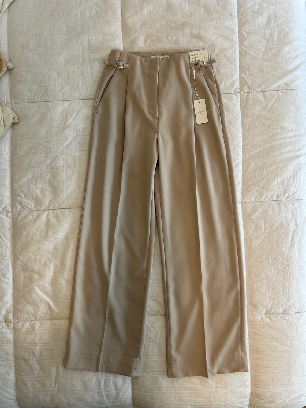 Abercrombie & Fitch Sloan Trousers – Beige – Size 25 Short (NWT)